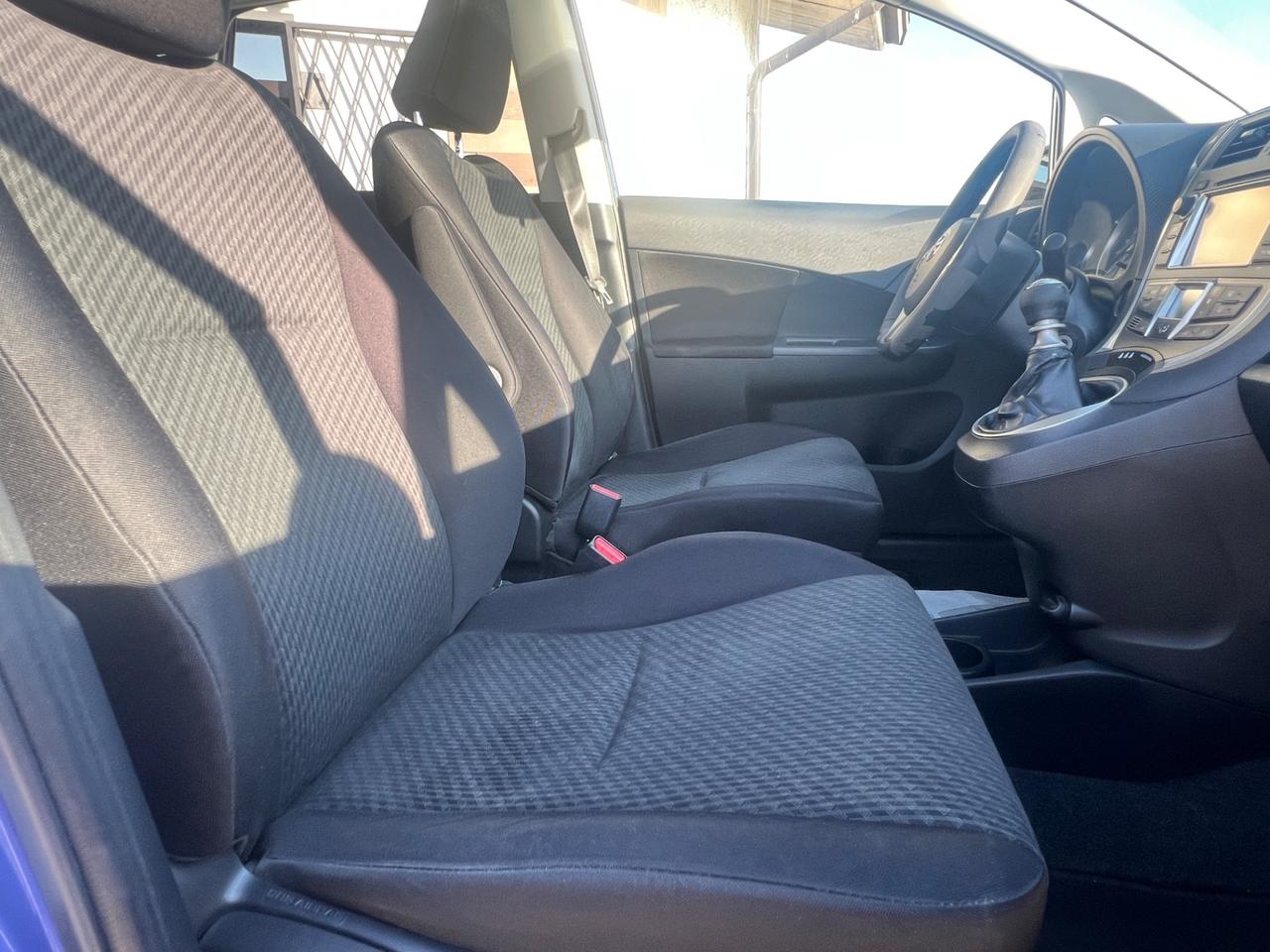 Toyota Verso-S 1.3 MT STYLE