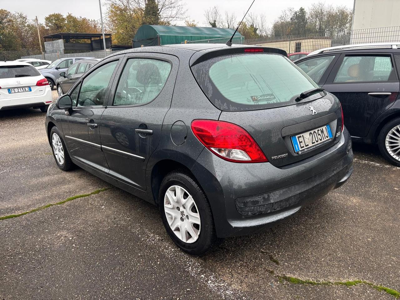 Peugeot 207 1.4 HDi 70CV 5 porte - 2012