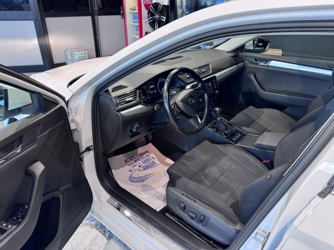 Skoda Superb 2.0 TDI 150 CV SCR DSG Wagon SportLine