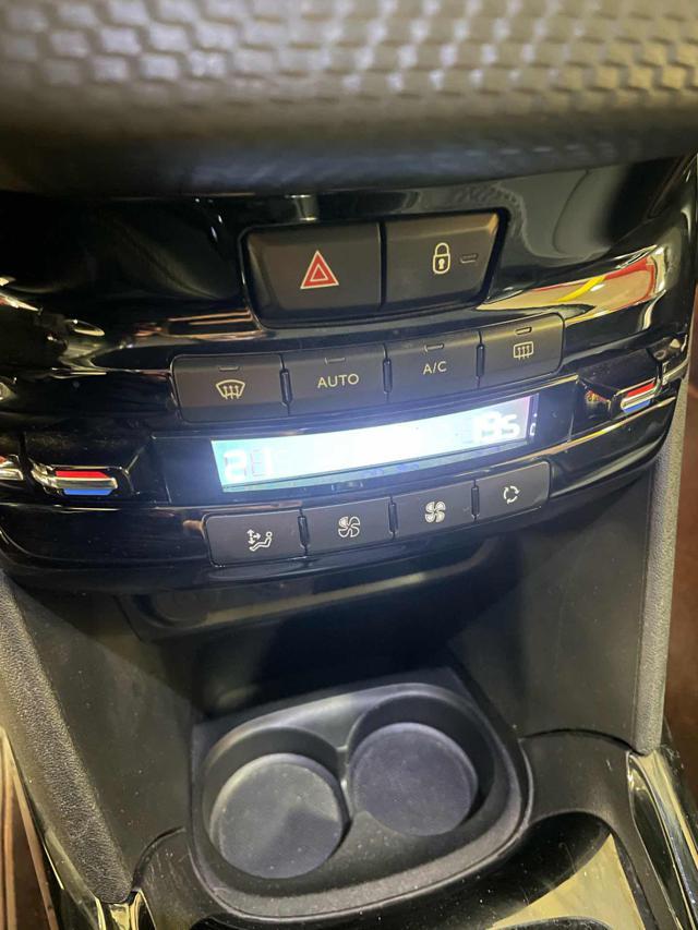 PEUGEOT 2008 PureTech Turbo 110CV Allure 45000km!/GRIP CONTROL