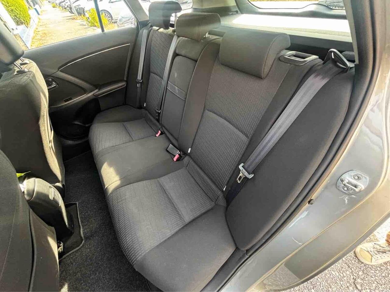 Toyota Avensis 2.2 D-4D Wagon Sol
