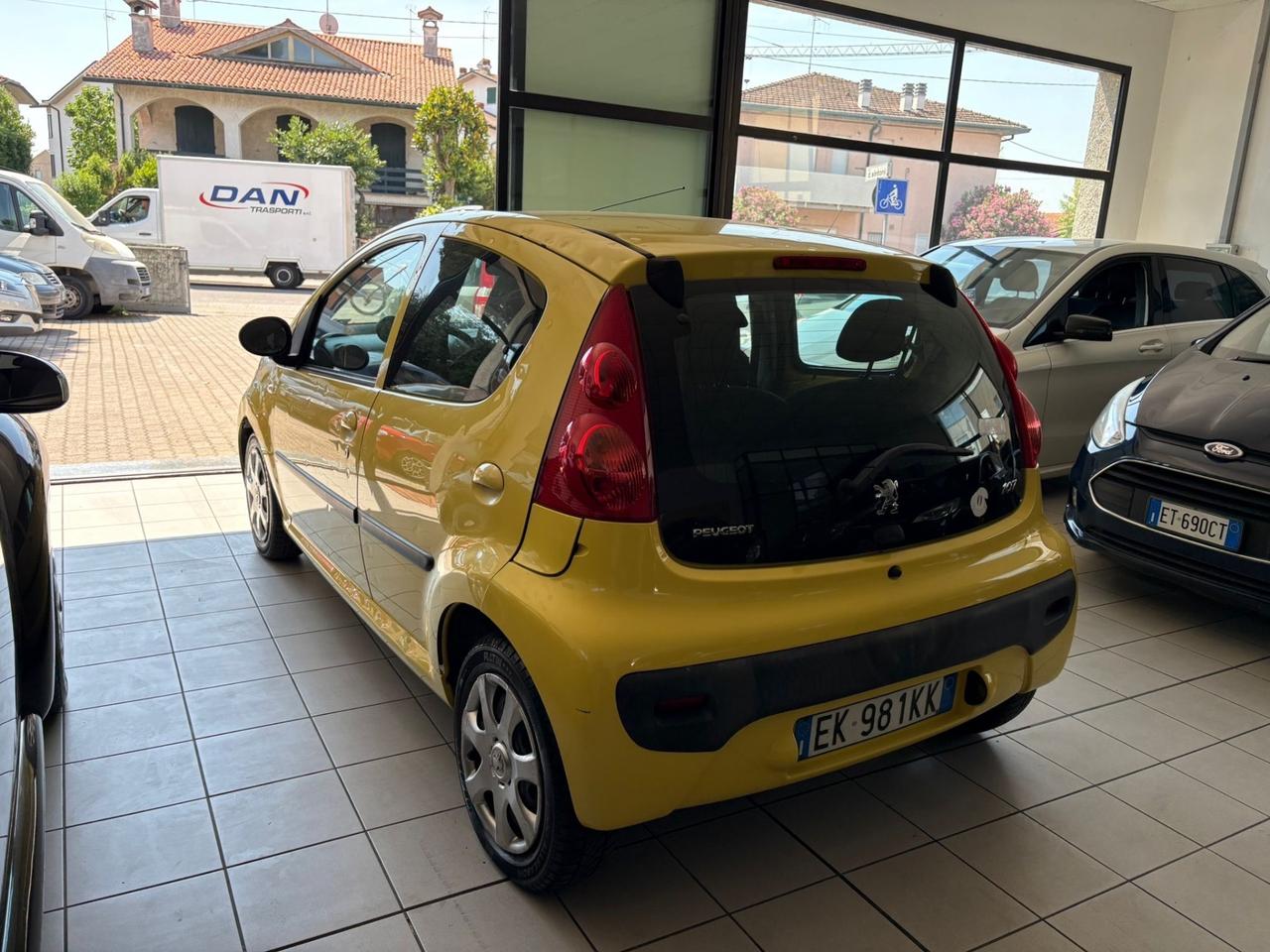 Peugeot 107 1.0 68CV 5p. Urban Move