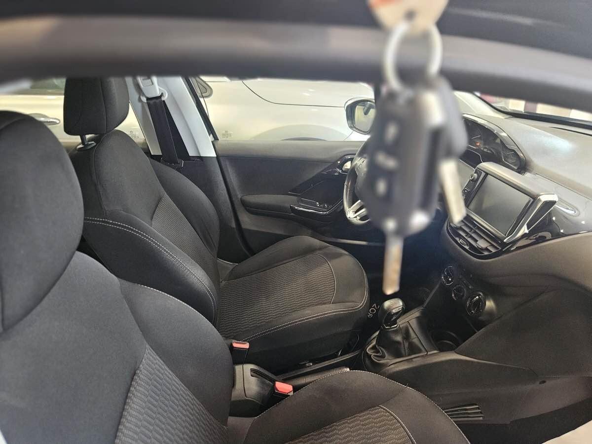 Peugeot 208 PureTech 82 5 porte Allure