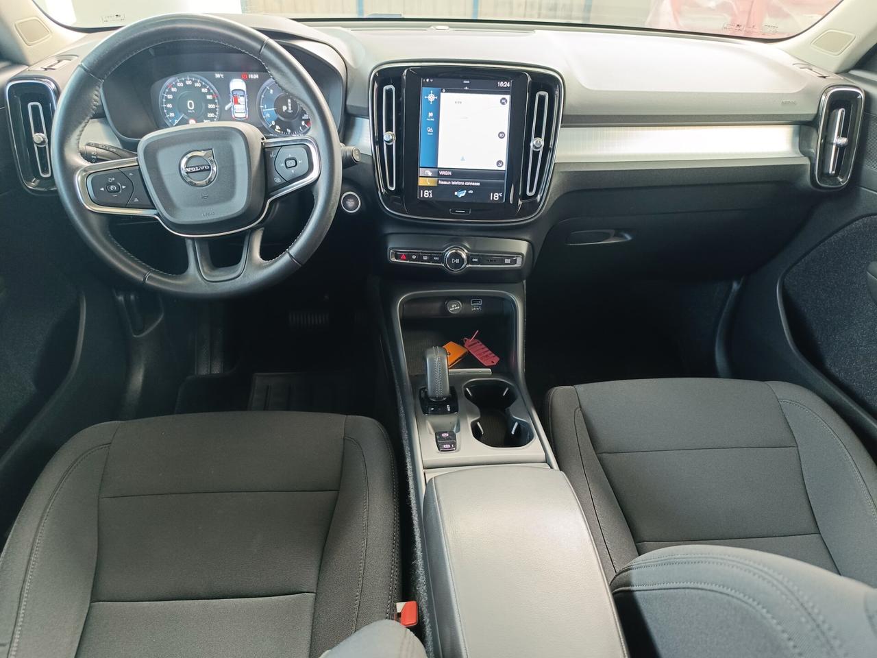 Volvo XC40 D3 AWD Geartronic Momentum Pro