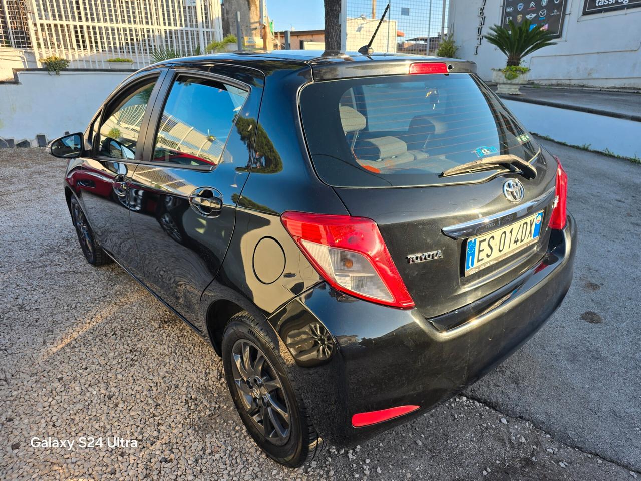 Toyota Yaris 1.0 5 porte Lounge *da vetrina*