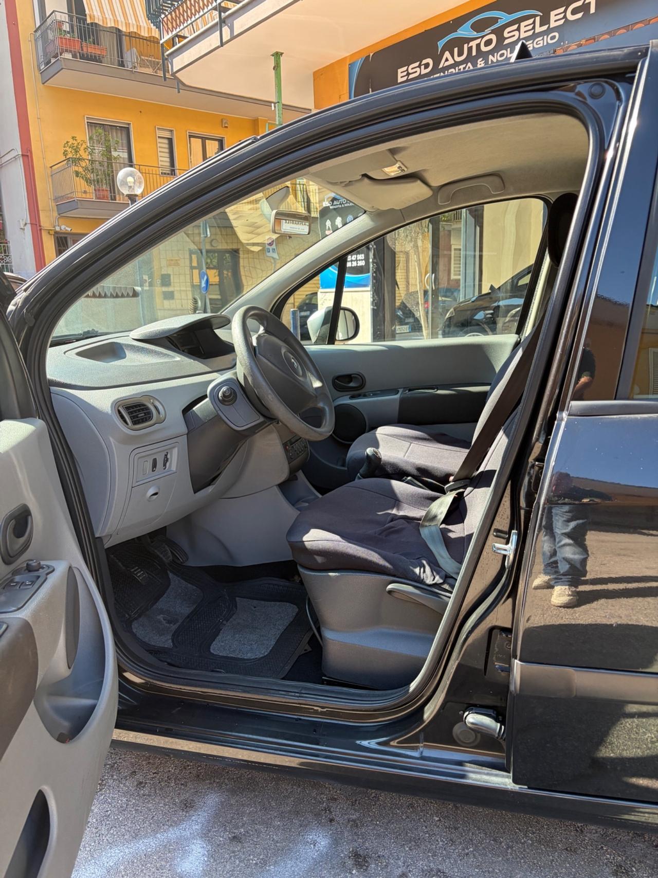 Renault Modus 1.5 dCi 85CV Dynamique