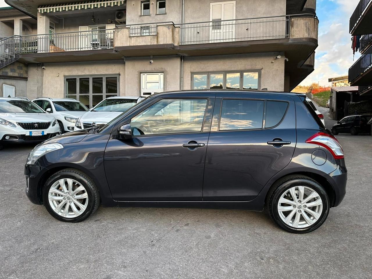 Suzuki Swift 1.3 DDiS 5 porte B-Top Bi-Color