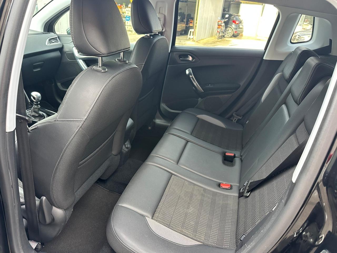 Peugeot 2008 Allure 1.6 Diesel 120 Cv 2016 km 154.