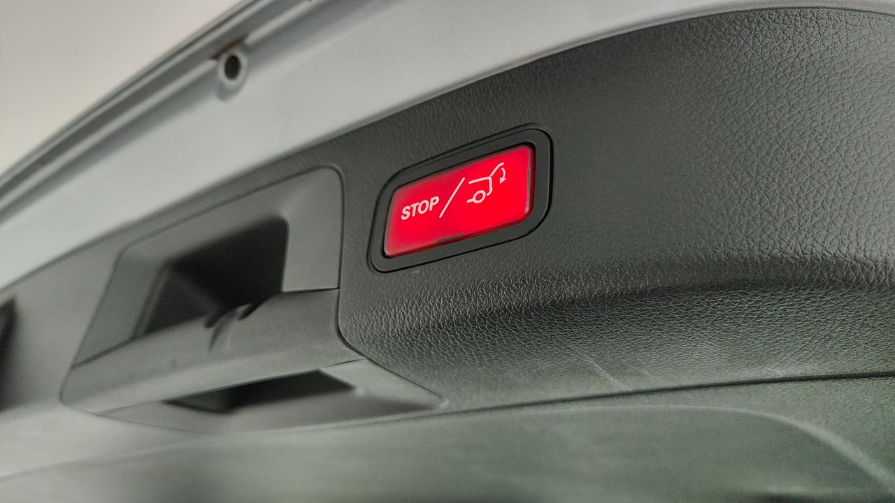 Mercedes-Benz GLA 180 d Progressive Advanced auto