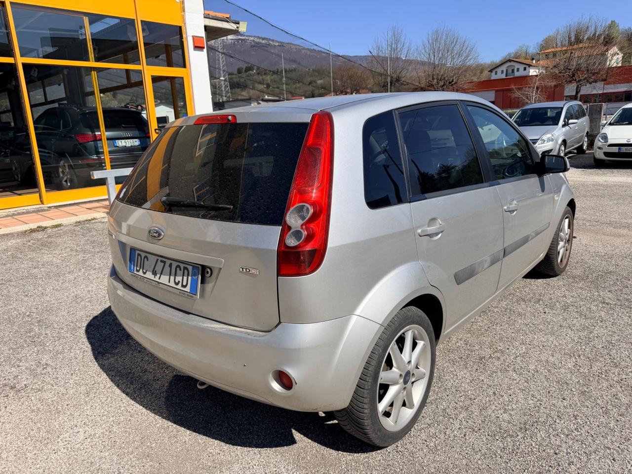 Ford Fiesta 1.4 TDCi 75cv Neopatentati