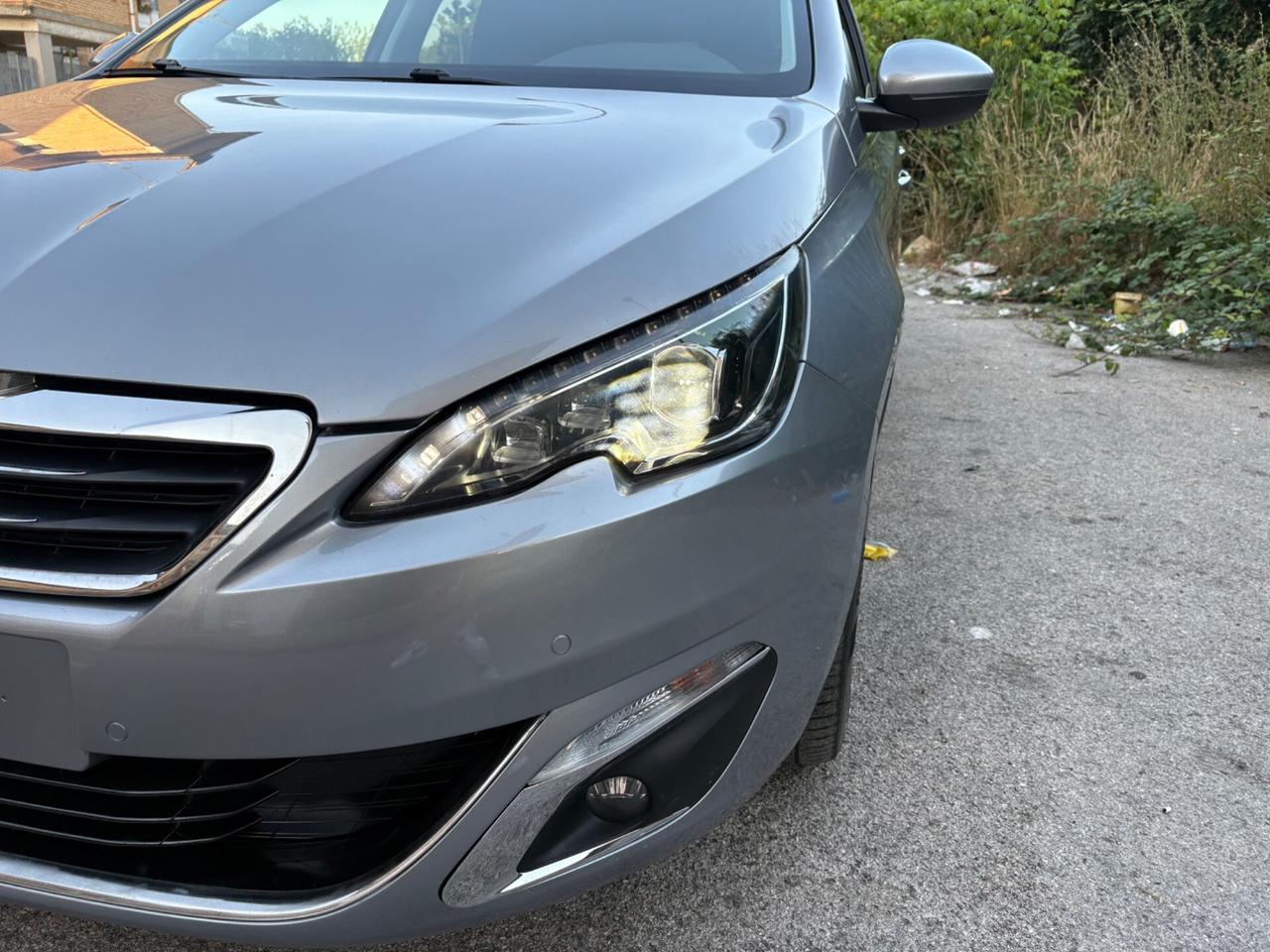 Peugeot 308 BlueHDi 1.6 120cv berlina