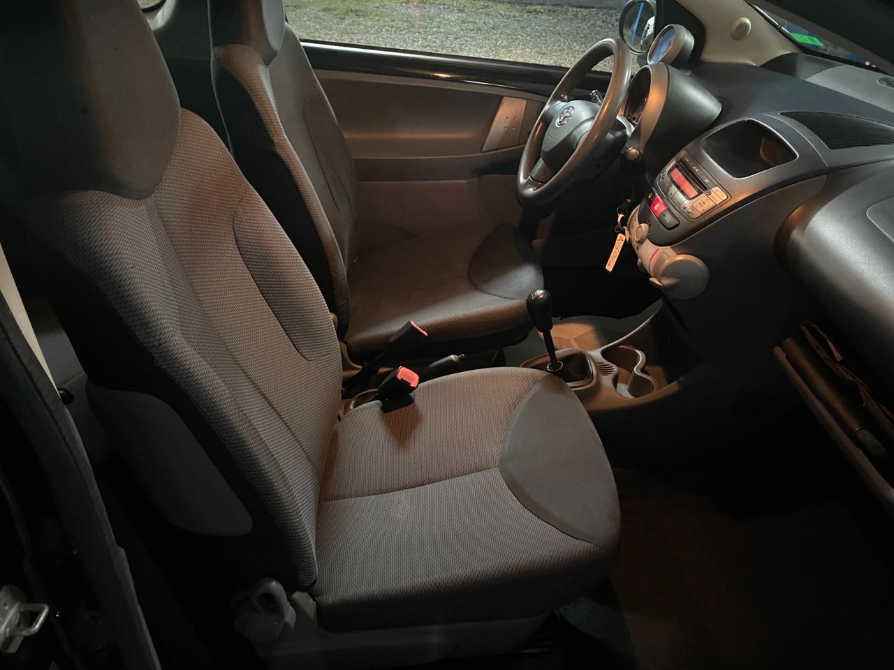 Toyota Aygo 1.4 turbodiesel 3 porte Sol -----KM CERTIFICATI---AUTO PER NEOPATENTATI---