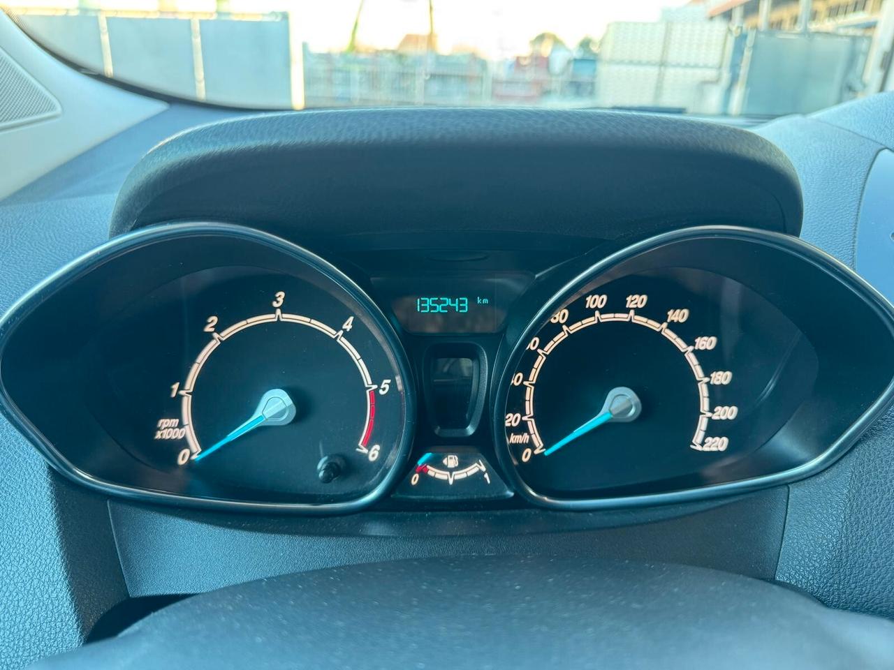 Ford Tourneo Courier 1.5 TDCI 75 CV Plus