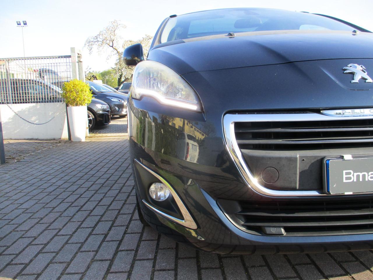 Peugeot 5008 5008 1.6 hdi 8v Business 115cv TETTO/Navi/7 Posti