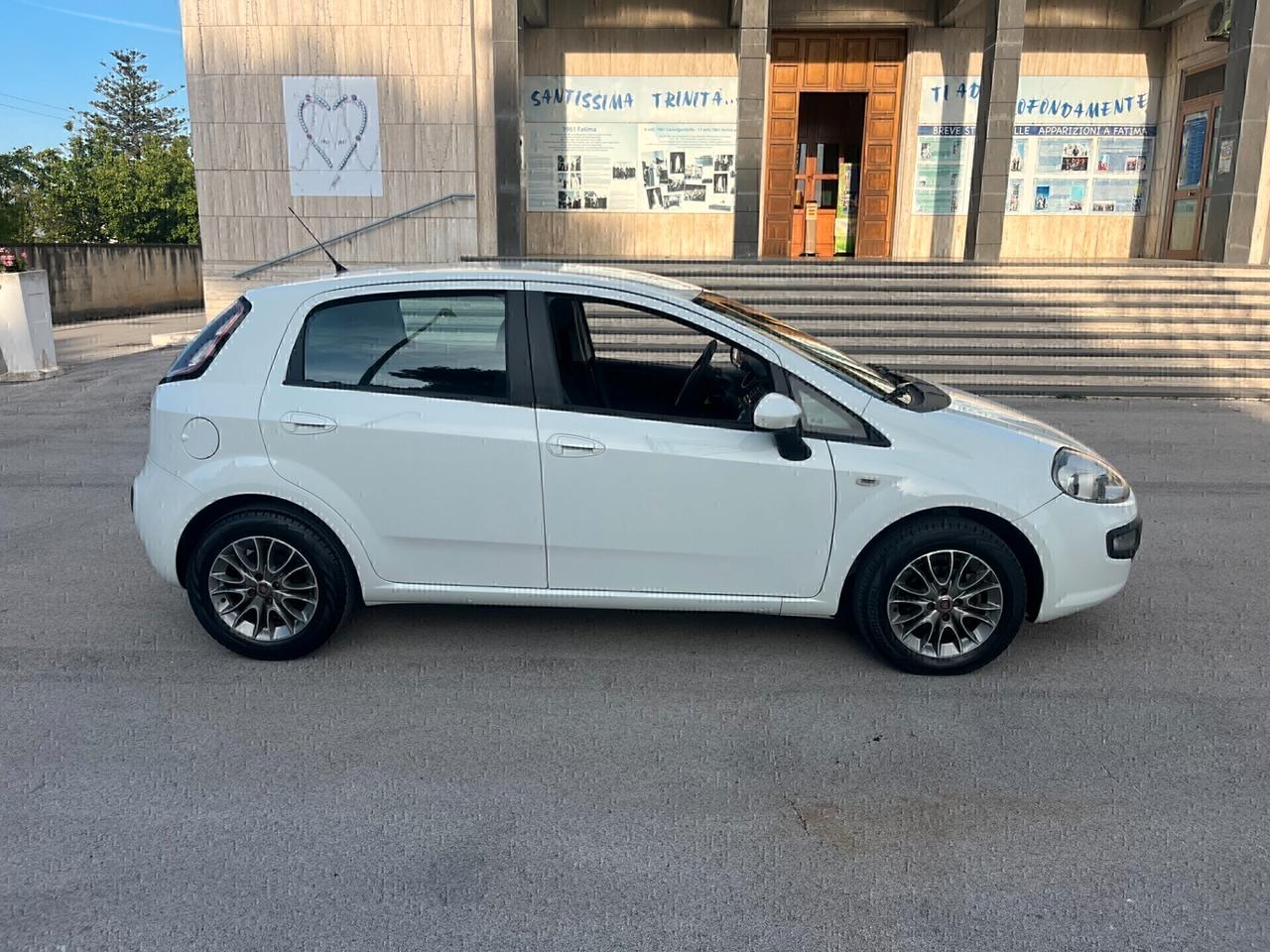Fiat Punto 1.3 Mjt 75 CV Neopatentati UsatoSicuro