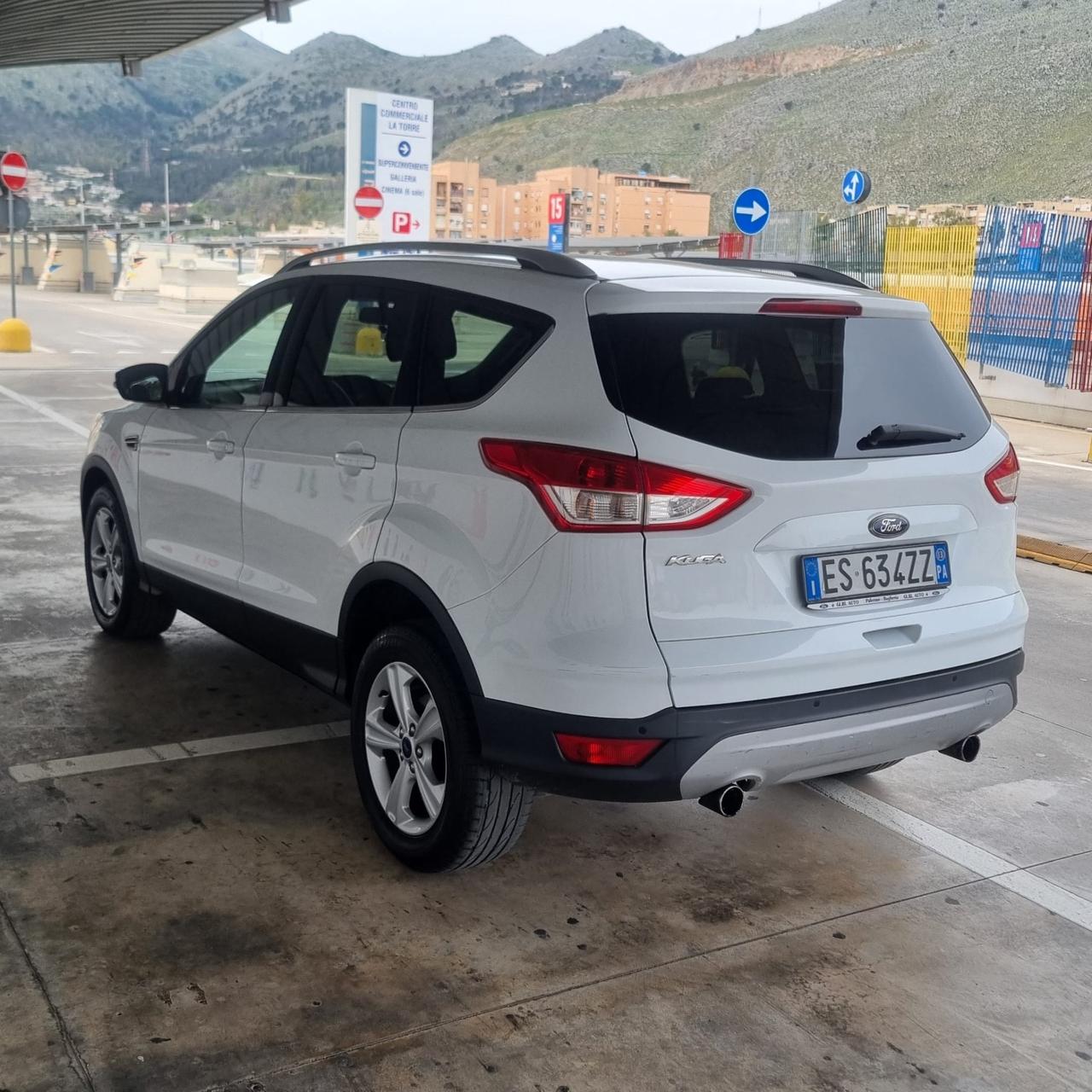 Ford Kuga 2.0 TDCI 140 CV 2WD Titanium