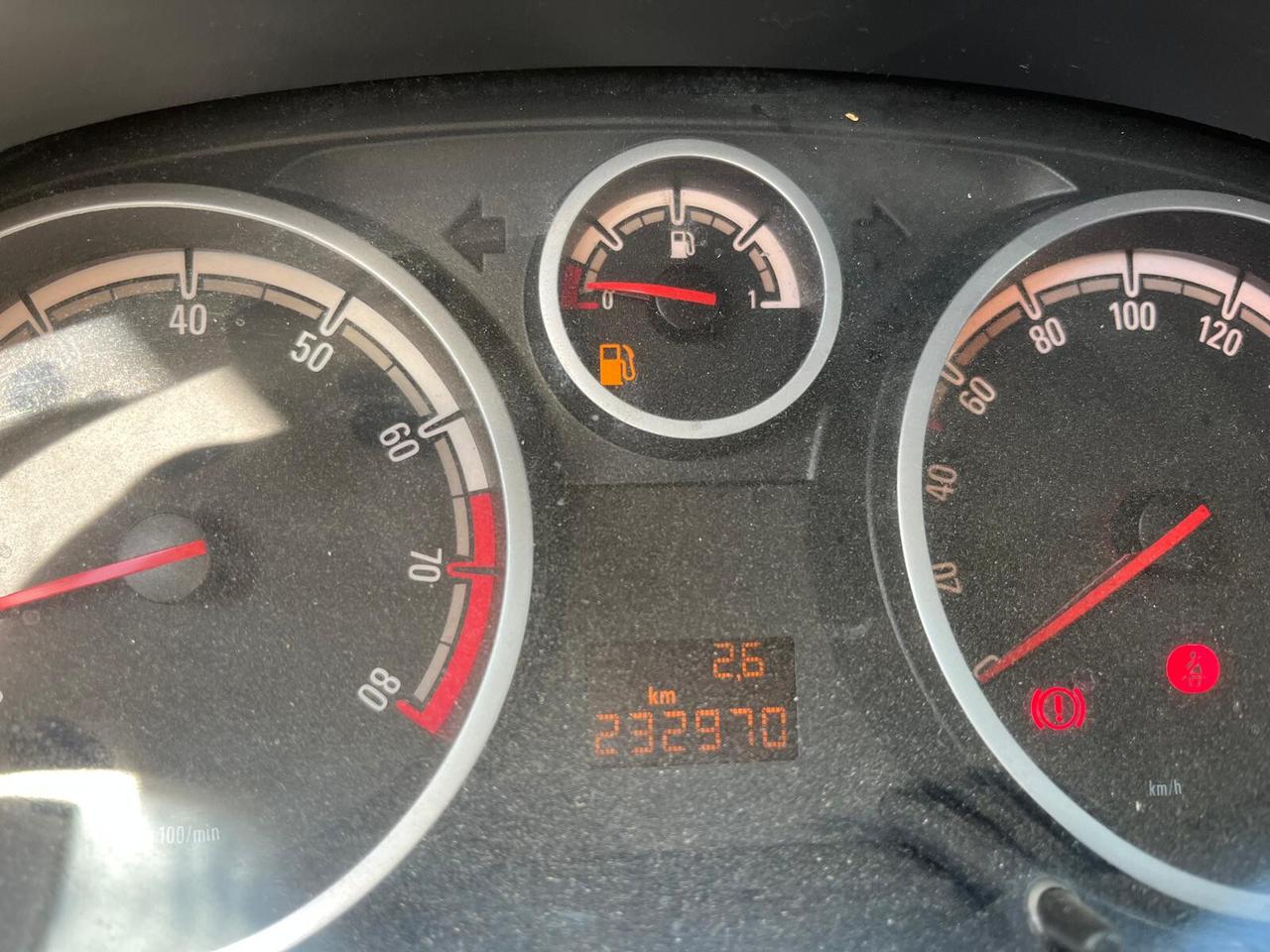 Opel Corsa 1.2 3 porte Club