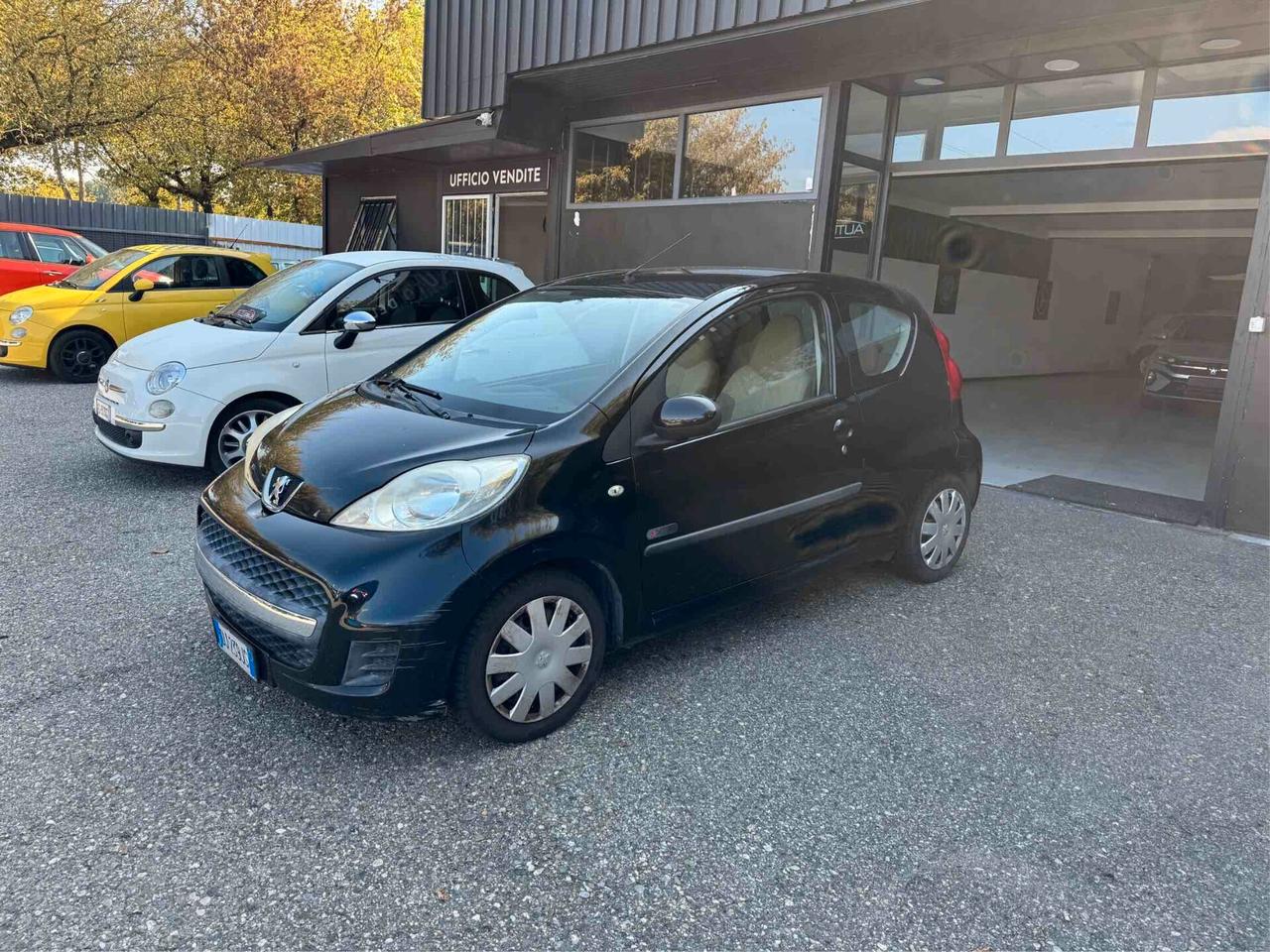 Peugeot 107 1.0 68CV 3p. Sweet Years 2Tronic