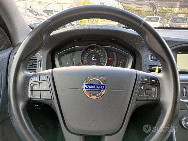 VOLVO V60 D2 1.6 Powershift Kinetic