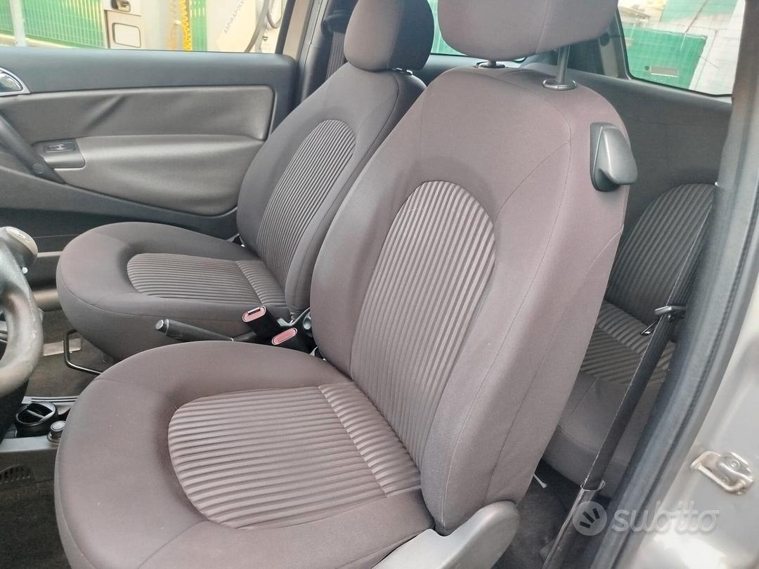 Lancia Ypsilon 1.4 Oro Ecochic GPL
