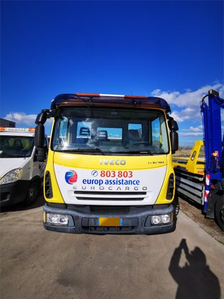 IVECO EUROCARGO 80 ALLESTITO CON PIANALE SCORREVOLE