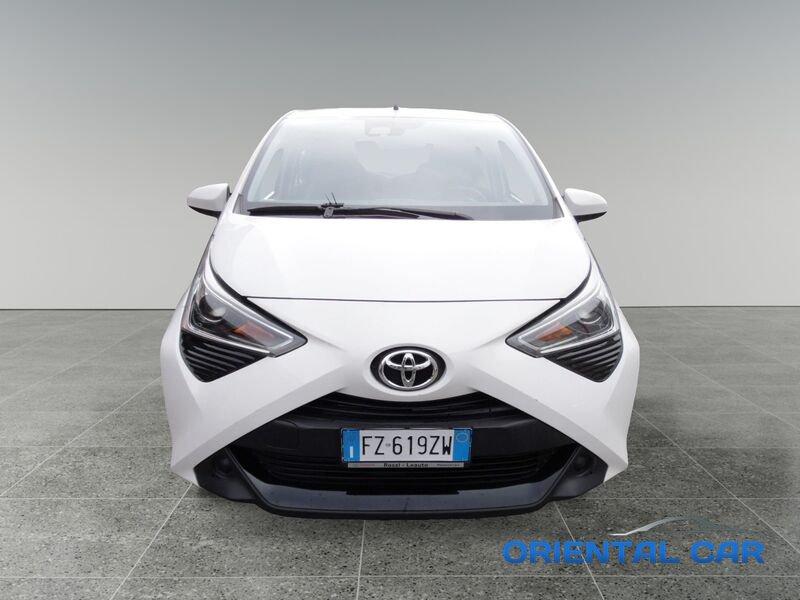 Toyota Aygo 1.0 VVT-i x-play MOLTO BELLA