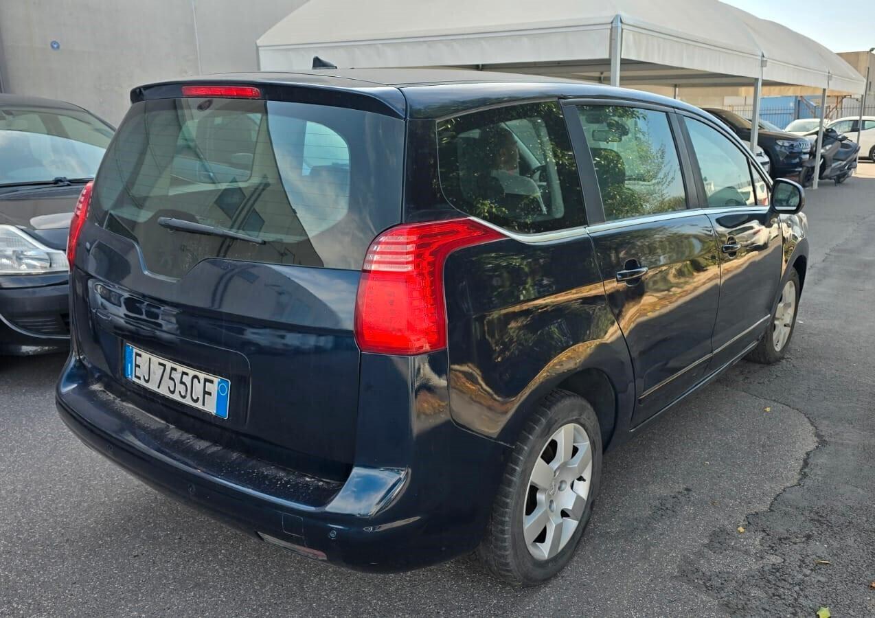 Peugeot 5008 1.6 HDi 112CV - 5 POSTI - GRANDE BAGAGLIAIO -