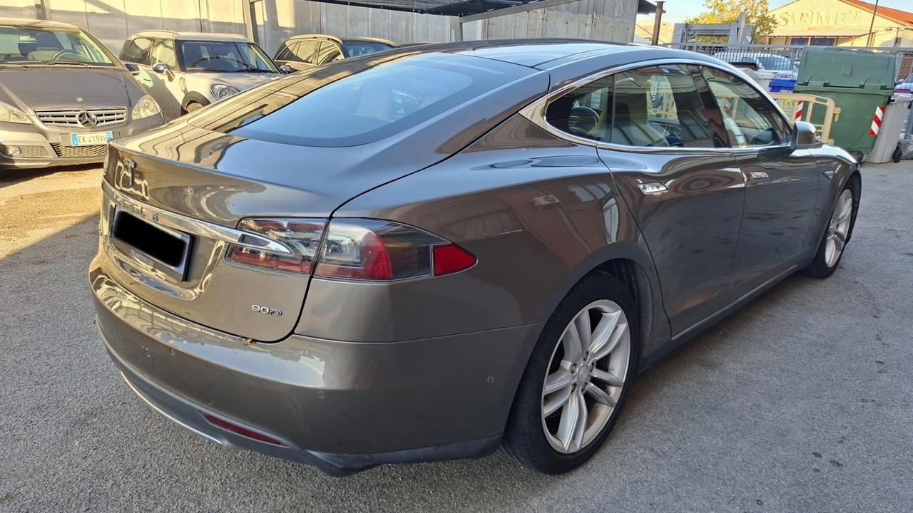 Tesla Model S 90kWh Dual Motor
