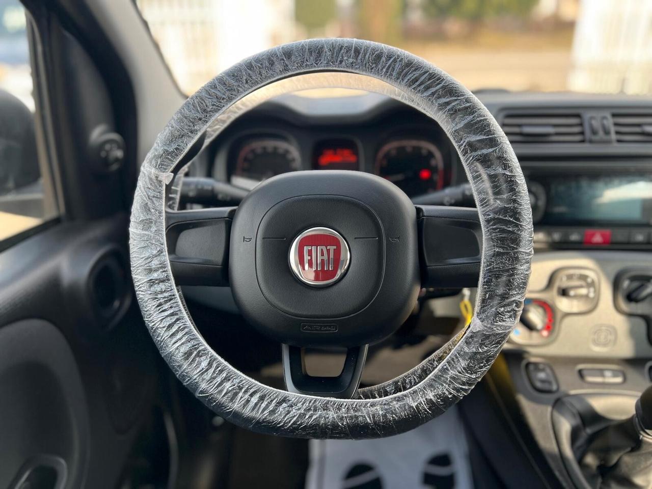 Fiat Panda 1.2 Connected by Wind