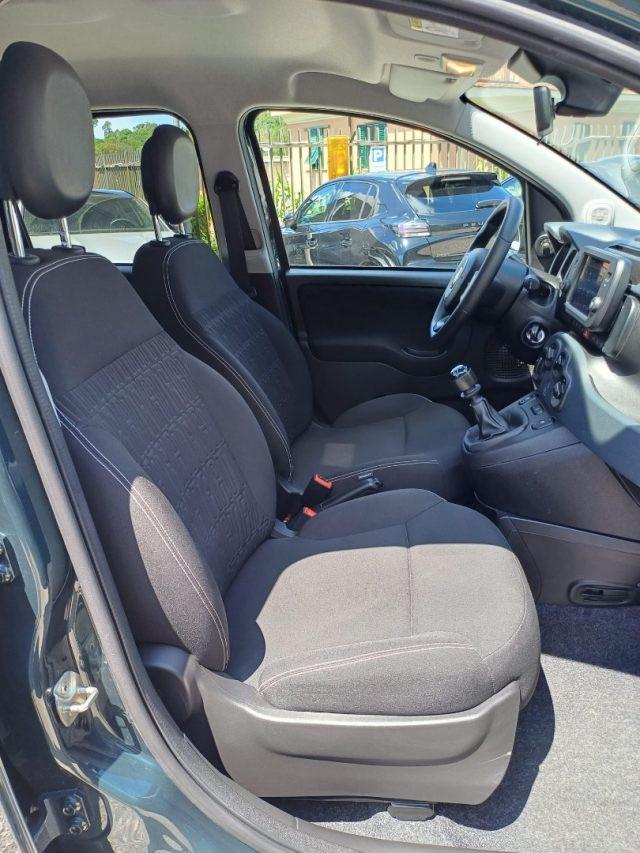 FIAT New Panda 1000 HYBRID CROSS 70CV CARPLAY PDC ITALIA