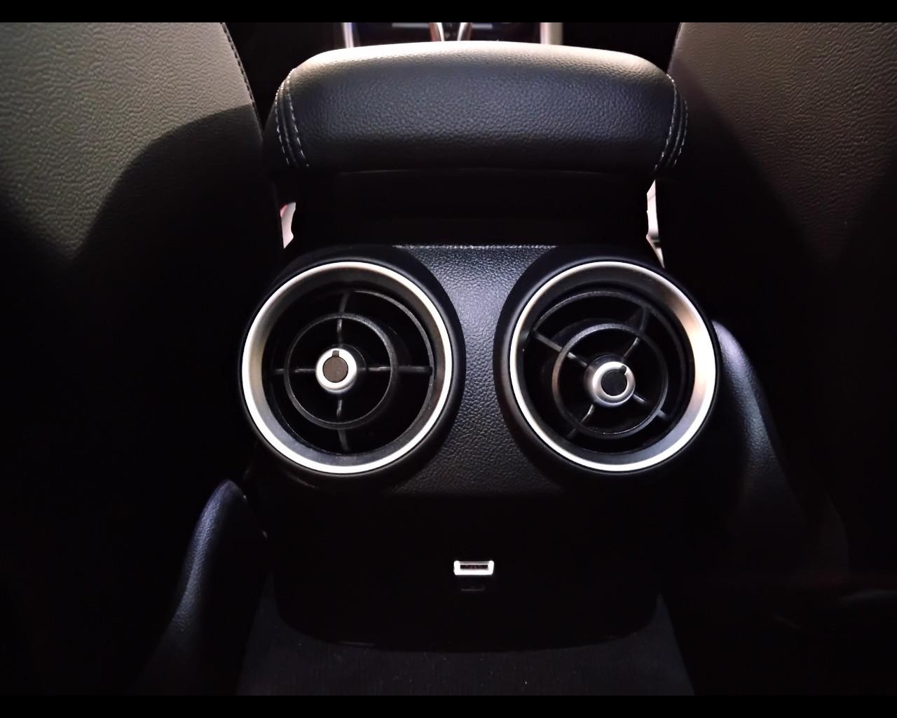 ALFA ROMEO Giulia 2023 - Giulia 2.2 t Competizione 160cv auto