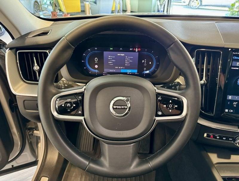 Volvo XC60 B4 automatico Plus Dark