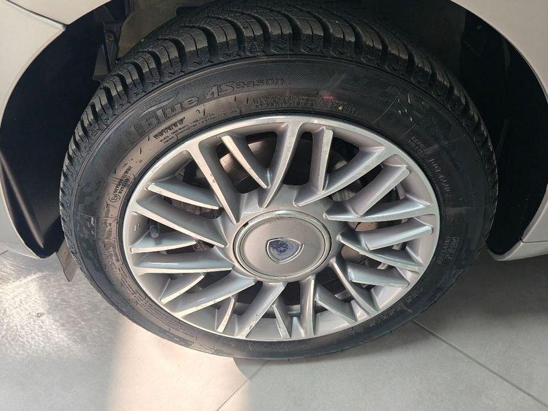 Lancia Ypsilon Ypsilon 1.2 69 CV 5 porte GPL TETTO APRIBILE