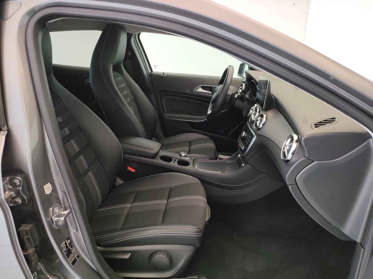 Mercedes-Benz GLA-X156 2017 - GLA 200 Sport auto