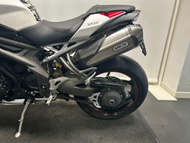 TRIUMPH Speed Triple RS TRIUMPH SPEED TRIPLE RS 1050