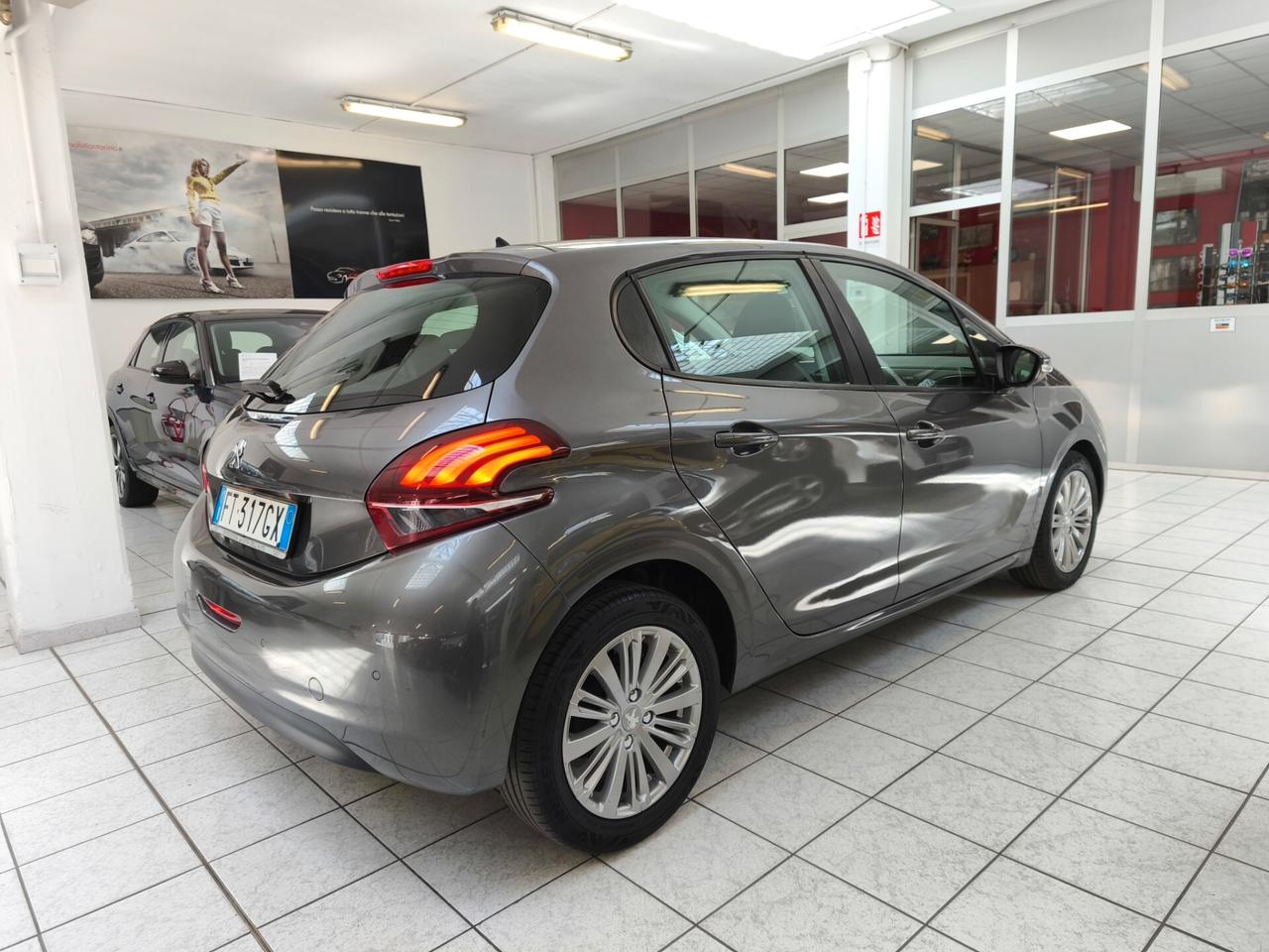 Peugeot 208 PureTech 82 5p. GPL Active