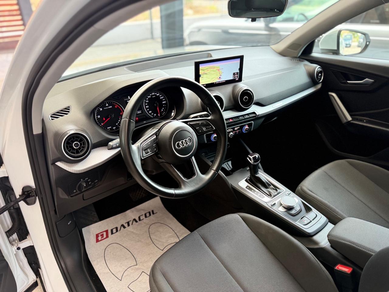 Audi Q2 30 TDI S tronic Identity Black
