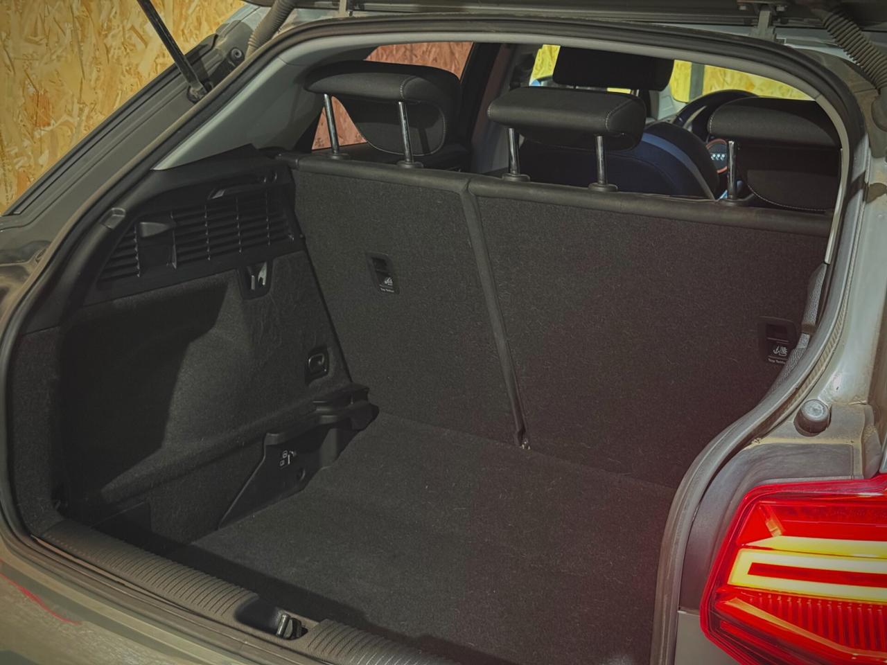 Audi Q2 1.6 TDI S line IDENTITY BLACK