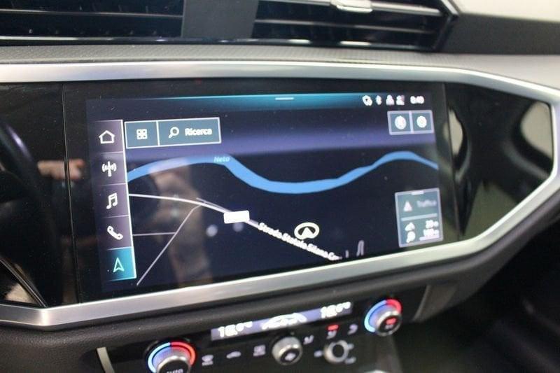 Audi Q3 35 TDI S tronic Business