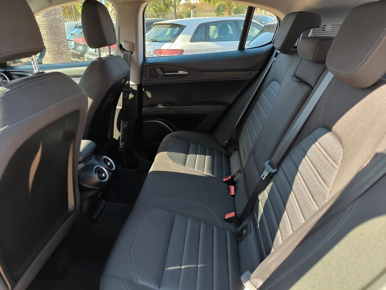 Alfa Romeo Stelvio 2.2 Turbodiesel 160 CV AT8 RWD Business