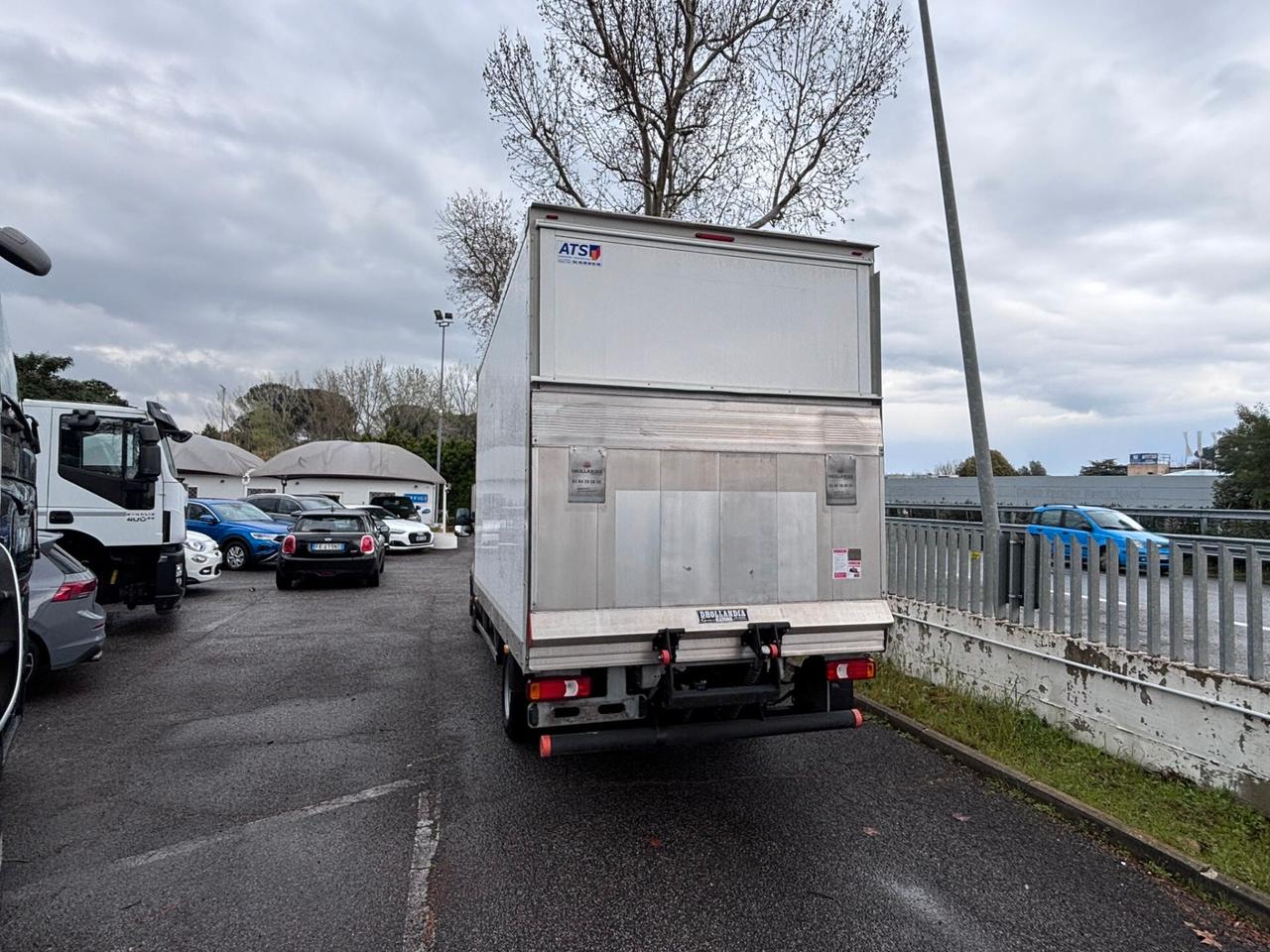 Iveco daily 35C160 furgone e sponda caricatrice