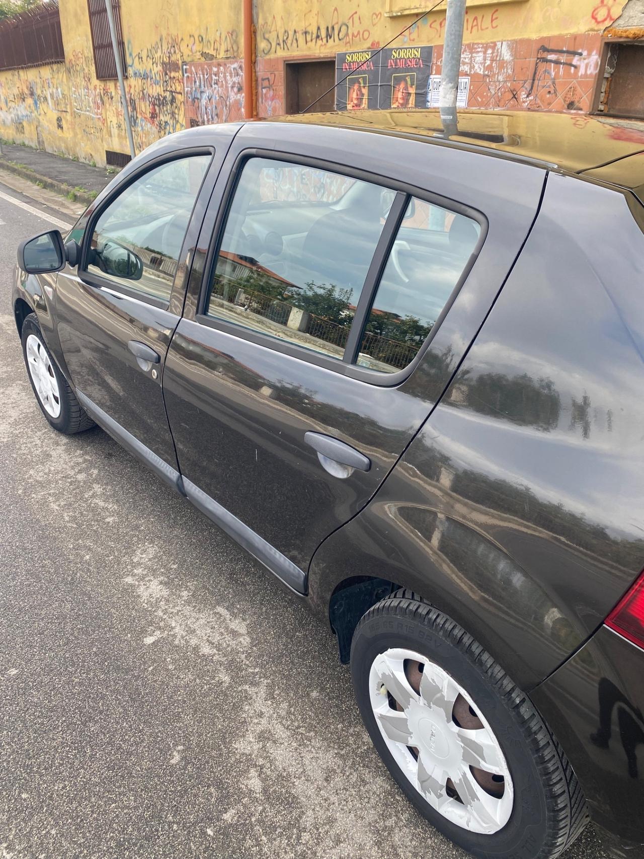 Dacia Sandero GPL Anno Fine 2010 TAGLIANDATA