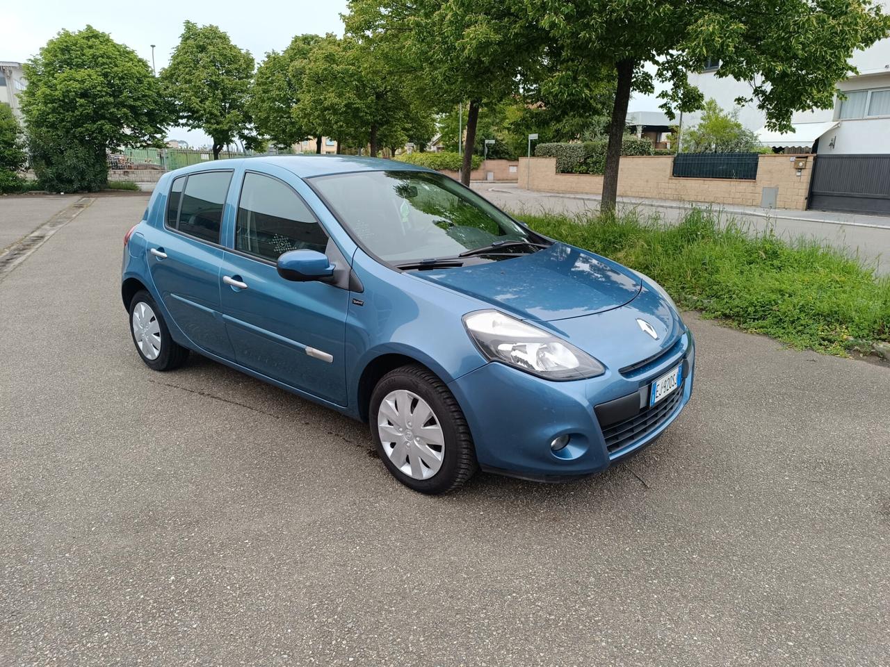 Renault Clio 1.2 16V 5 porte SOLAMENTE 97.000 KM