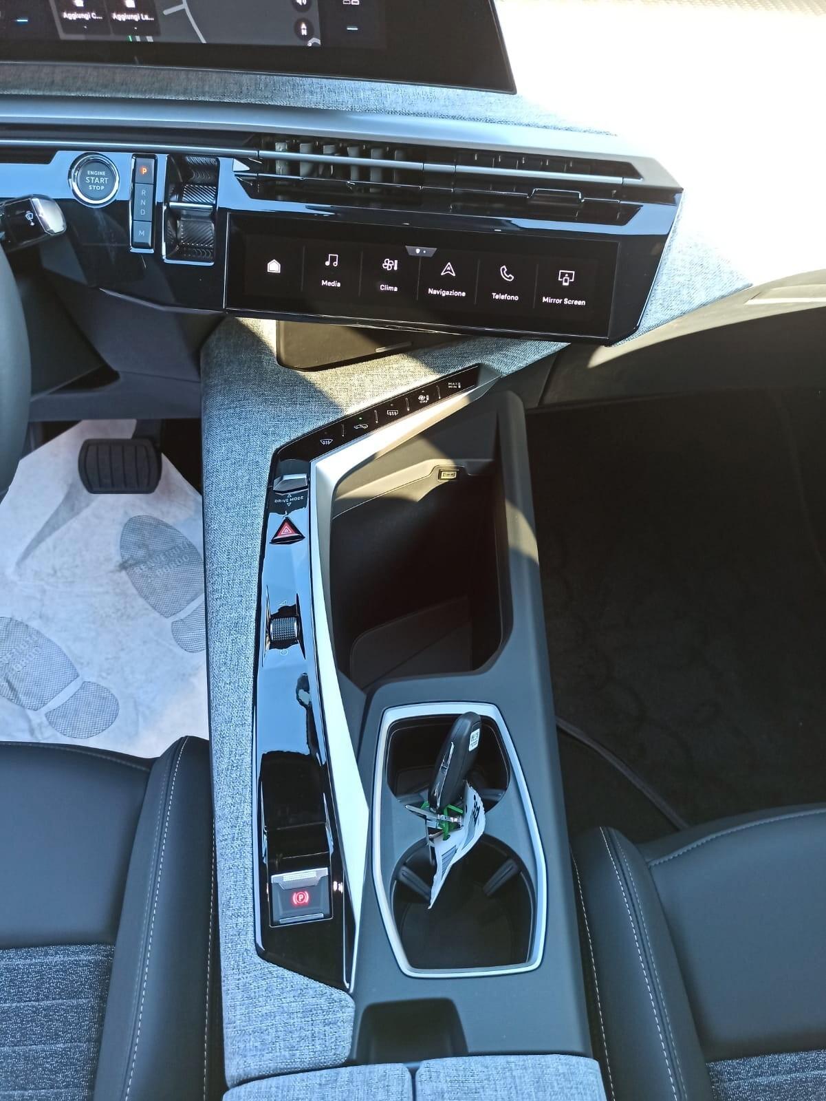 Peugeot 3008 Hybrid 145 e-DCS6 Allure