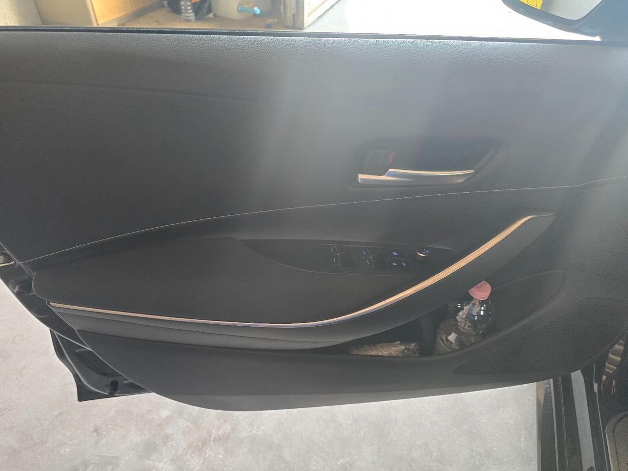Toyota Corolla Touring Sports 1.8 Hybrid Business
