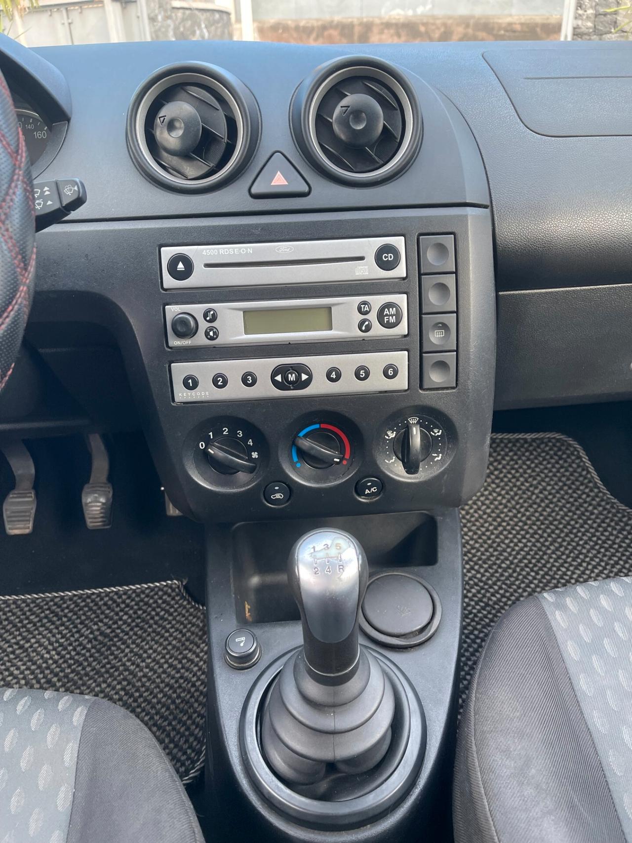 Ford Fiesta 1.4 TDCi 5p