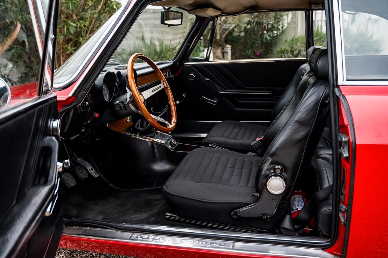 Alfa Romeo 2000 GT VELOCE