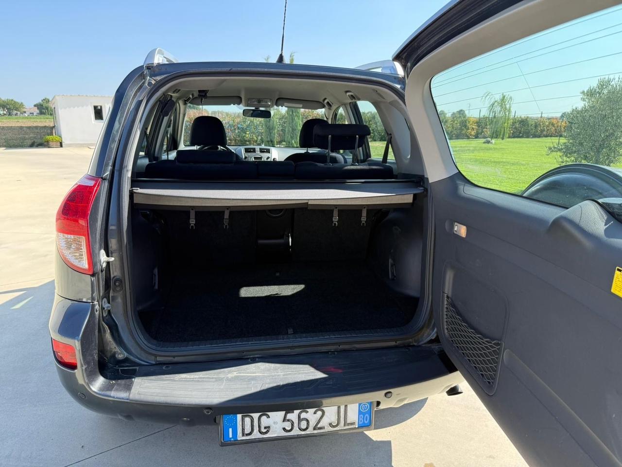 Toyota RAV 4 RAV4 2.2 D-4D 136 CV Luxury
