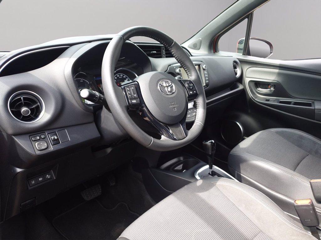 TOYOTA Yaris 5p 1.5h style my18 del 2018