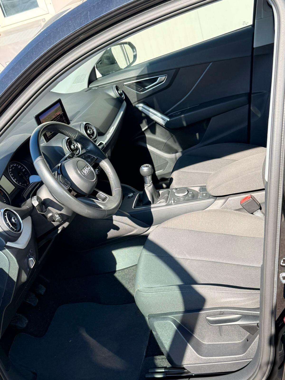 Audi Q2 30 TFSI Business